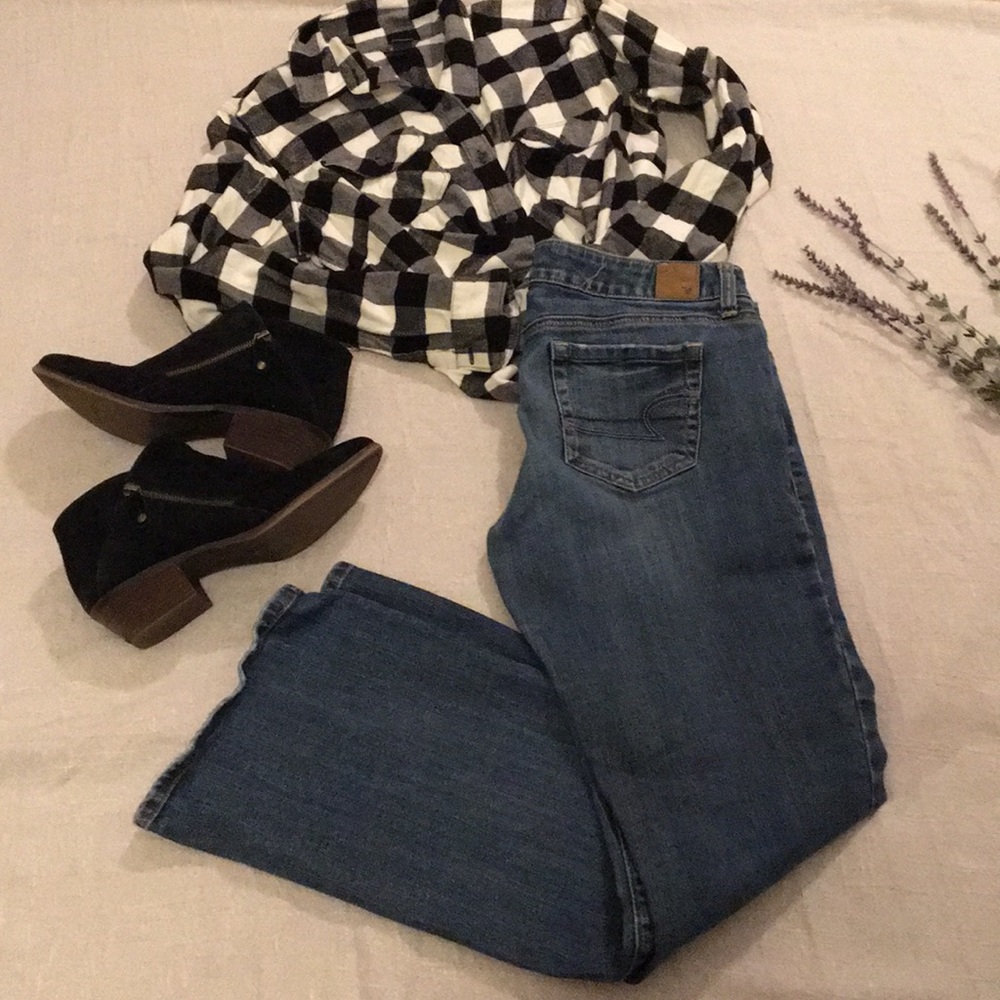 American Eagle Outfitters Favorite Boyfriend Jeans
